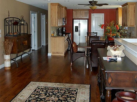 4th image of 335 White Forest Ln