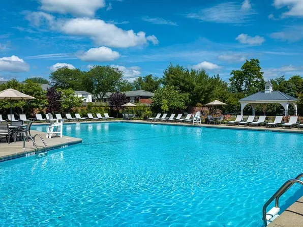 Pleasant View Gardens