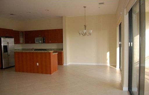3rd image of 2925 NW 126th Ave #4241