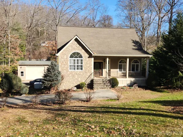 131 Shelly Dr, Hendersonville, NC 28792