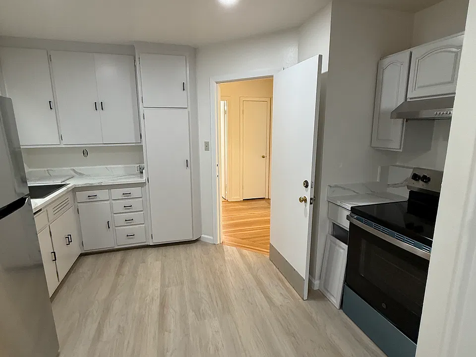 417 Lake St #1