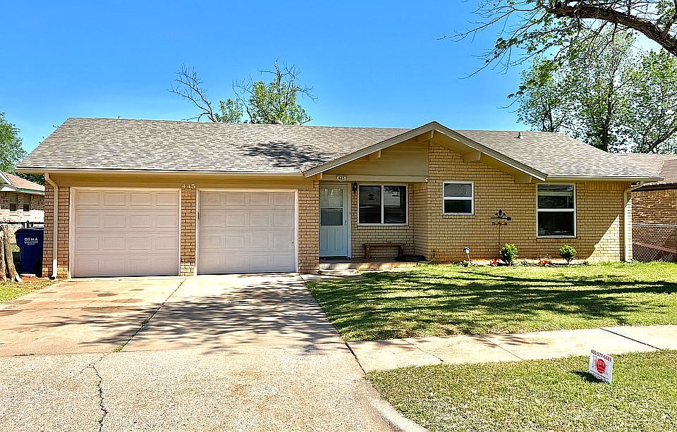 1st image of 445 W Forest Dr