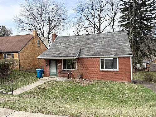512 Macfarlane Dr Photo 1
