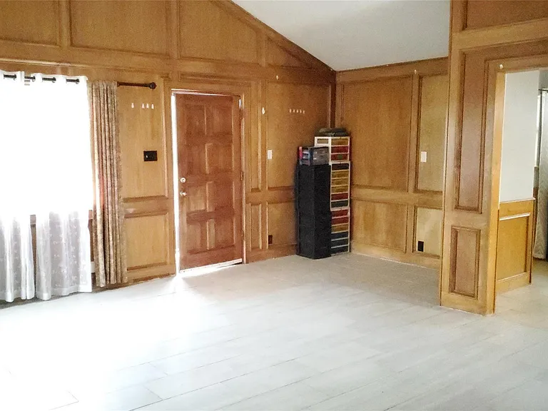 204 Alice Dr — Photo 4