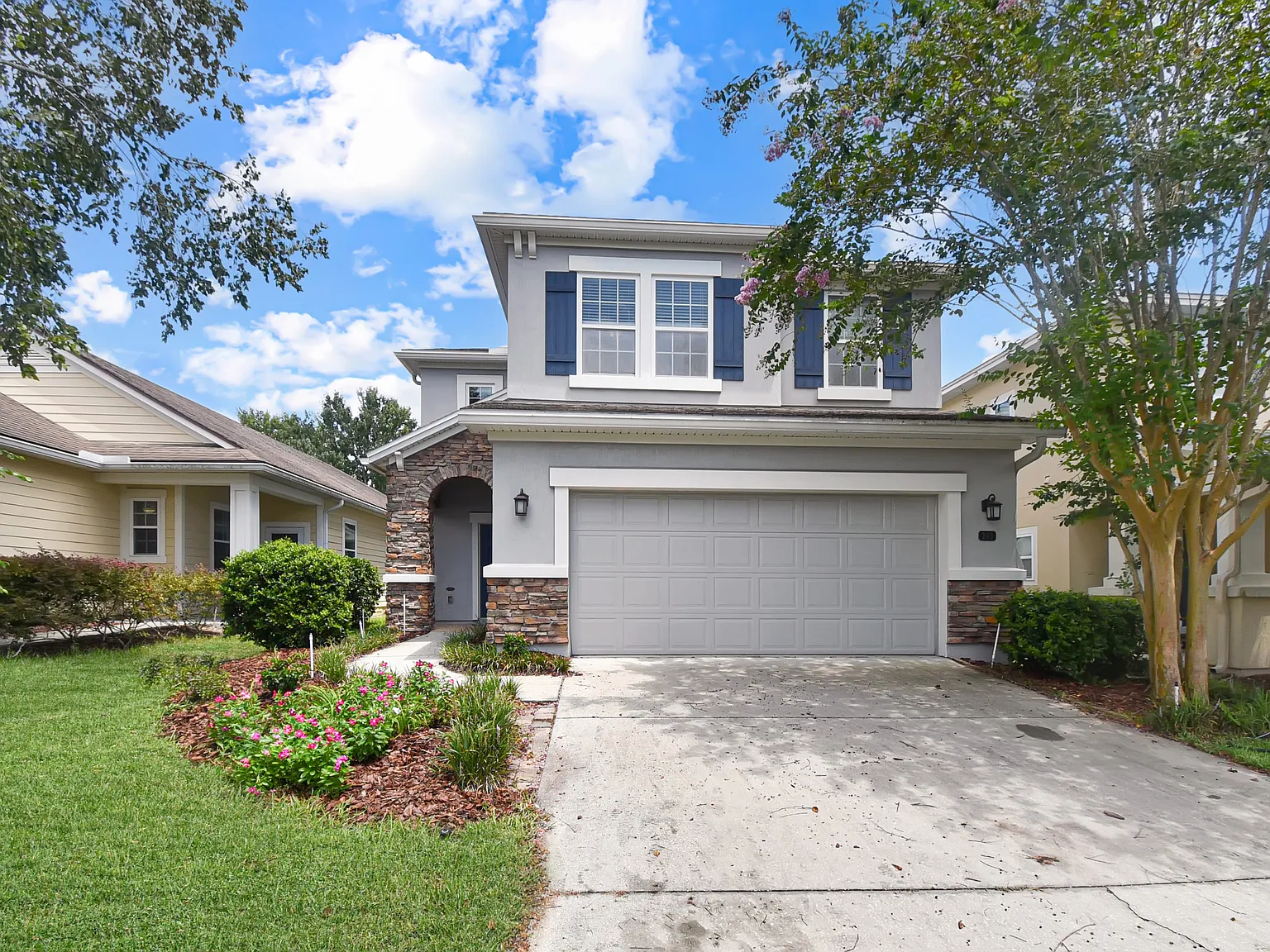 3 bed, 2.5 bath, 2564 sqft, $3,500 — Photo 2
