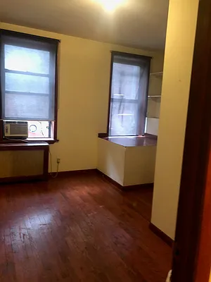 Rented by Batra Group Inc | media 20