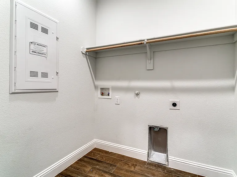 3701 Trillium Dr — Photo 12