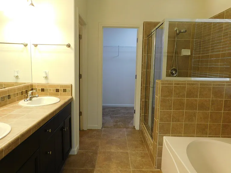 3098 Wrenwood Ave — Photo 6