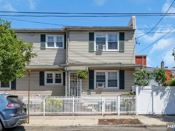 116 1st St, Harrison, NJ 07029