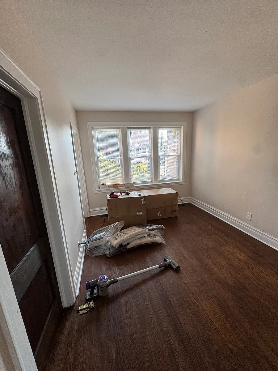 Building Photo - 3656 S Wood St #1