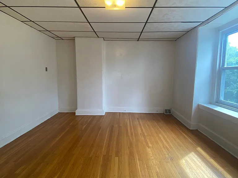 3713 Spring Garden St — Photo 2