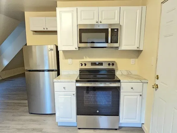 53 Taylor Ave #3, Brockton, MA 02302