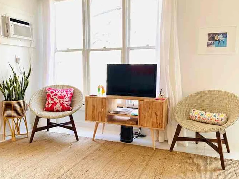 611 Baylor St #203 — Photo 3