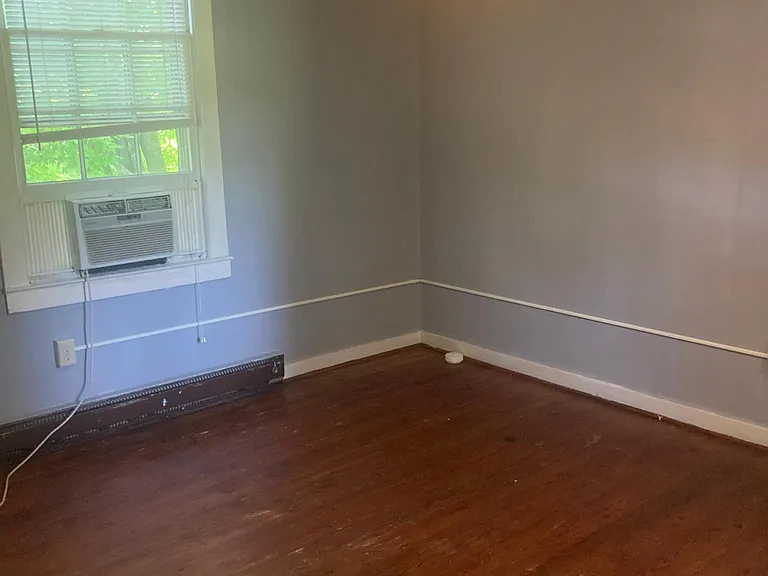 10240 Spotswood Trl — Photo 3