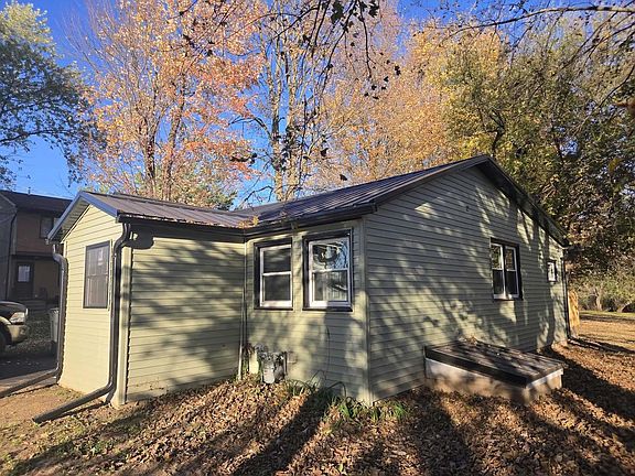 2nd image of 409 MORGAN AVENUE