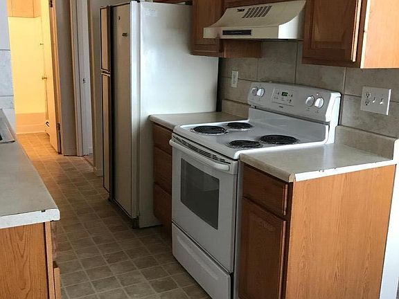 2nd image of 1252 Dewar Dr