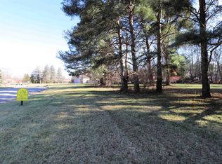 Crooked Limb Ct, Flushing, MI 48433