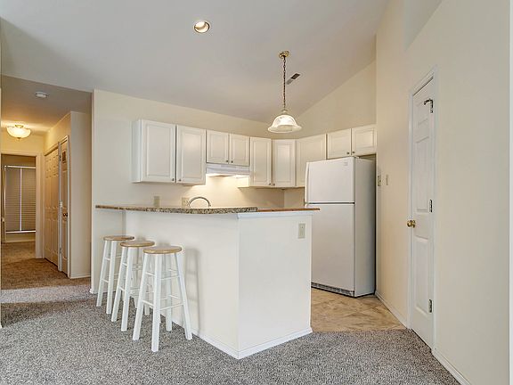 5th image of 1508 Whispering Creek Dr APT B