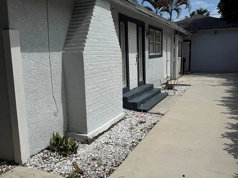 514 Churchill Rd — Photo 6