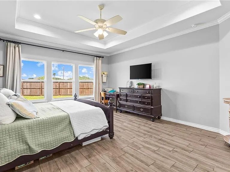 6730 Keyan Dr — Photo 14