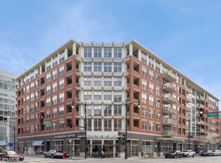 1001 W Madison St APT 302, Chicago, IL 60607