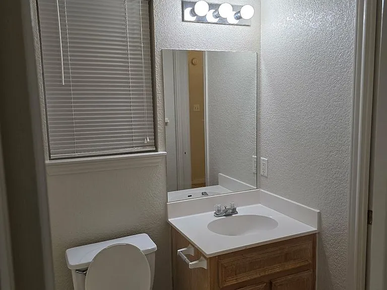 1602 Van Zanten Dr — Photo 13
