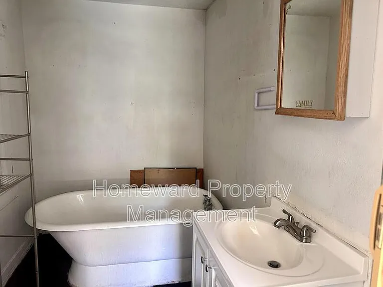 3803 Meadowbrook Dr #2 — Photo 3