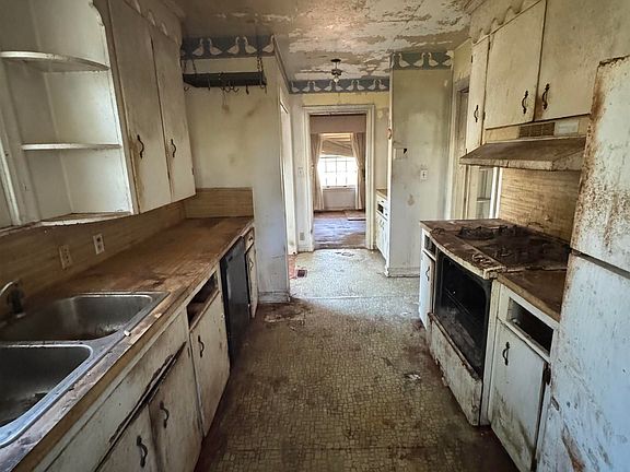 27th image of 3619 Ridge Rd