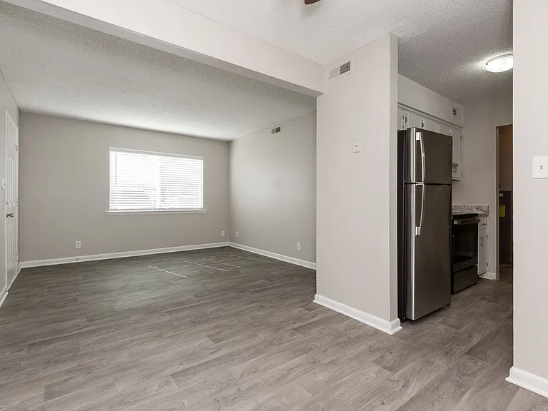 Northwoods Apartments — Photo 13