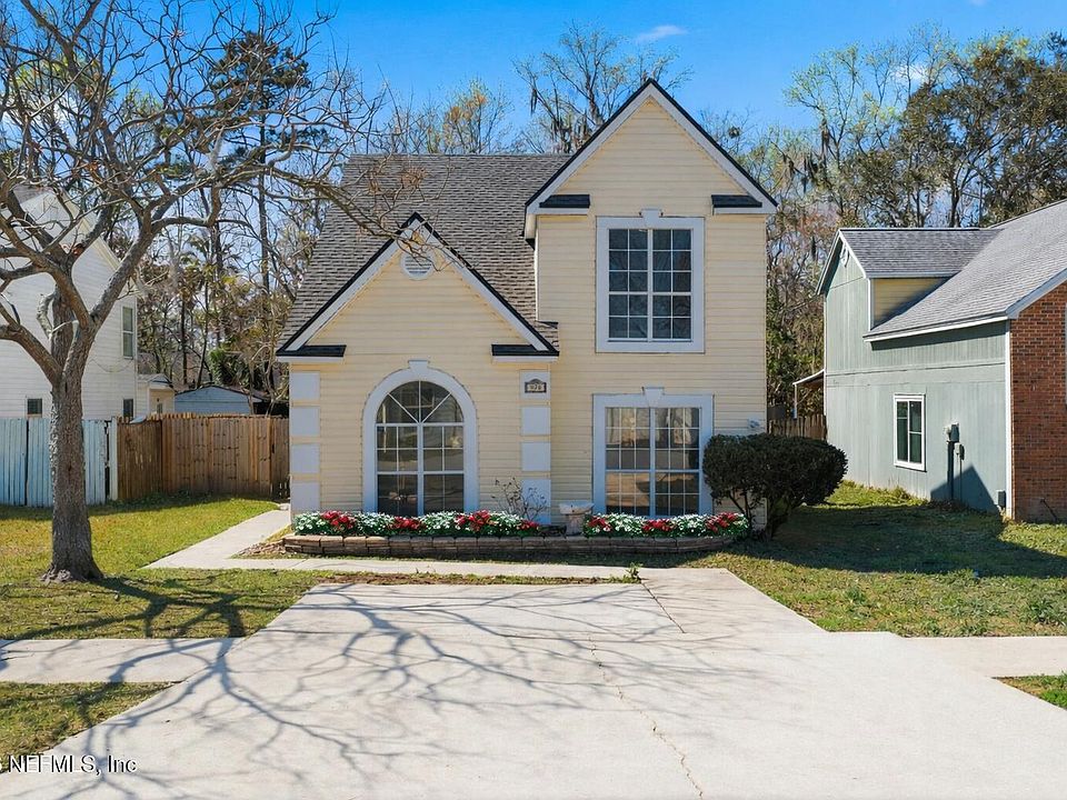 1st image of 572 STAFFORDSHIRE Drive