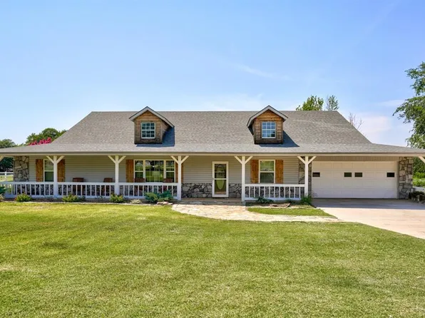 1810 Cobblestone Rd, Sulphur, OK 73086