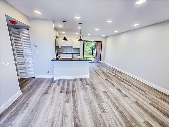 5th image of 4460 Oak Terrace Dr #4460
