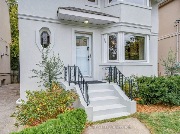 164 Glenvale Blvd, Toronto, ON M4G 2W3