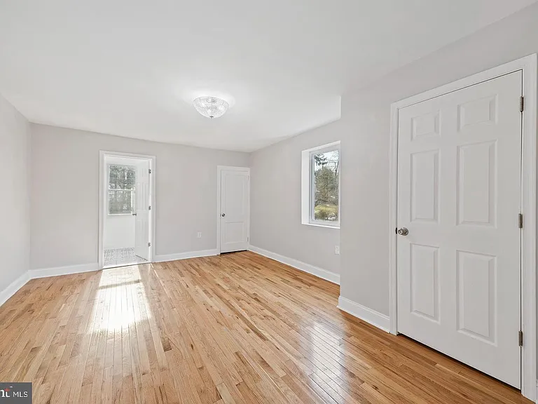 541 E Church Rd — Photo 20