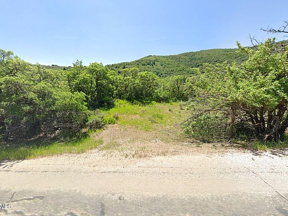 2nd image of 6100 E Snowbasin Rd