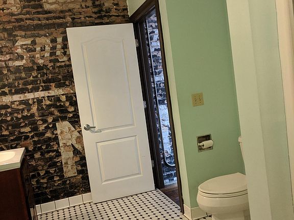 3rd image of 1133 S Washington Ave #2