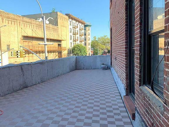 5th image of 1375 Bedford Ave #1