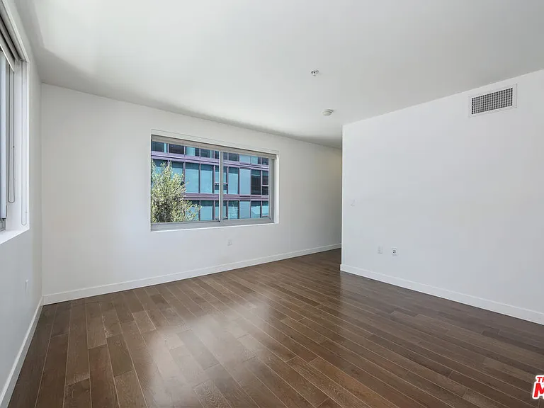 901 S Flower St #601 — Photo 16