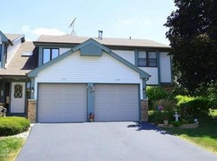 236 Benham Ct, St Charles, IL 60174