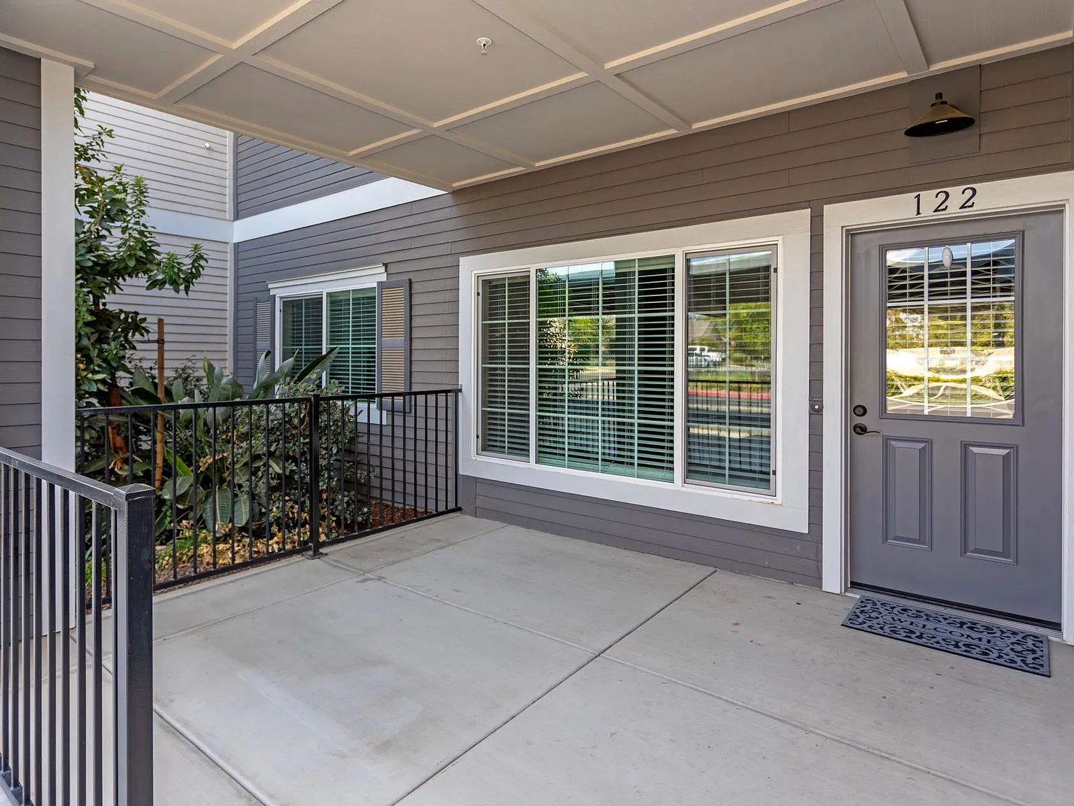 Harbor Pointe Apartments — Photo 3