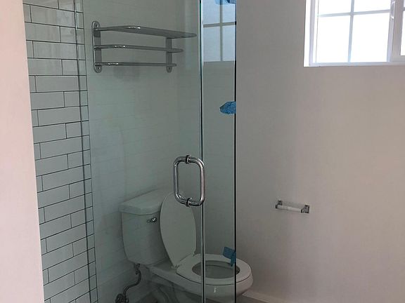 5th image of 7215 N Maynard Ave