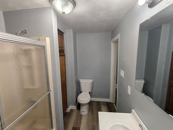 2nd image of 2194 21st St SW