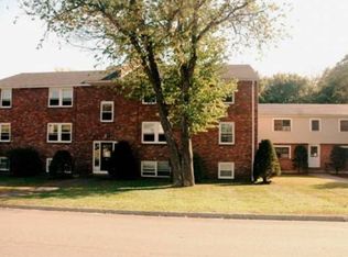 42 Garrison Ave APT 4, Durham, NH 03824