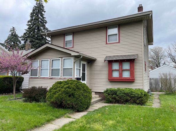 912 W Packard Ave