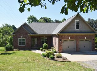 557 Bodenhamer Farm Rd, Rural Hall, NC 27045