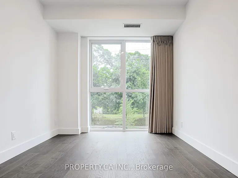 6 Greenbriar Rd #106 — Photo 26