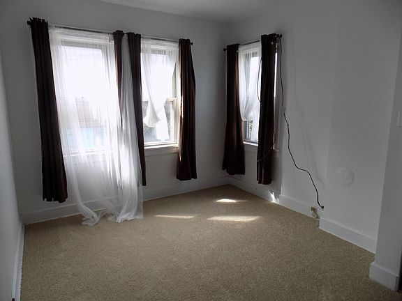 3rd image of 3621 Childs St #1