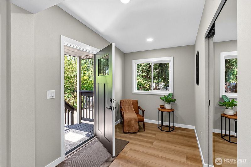 2nd image of 20002 119th Street E