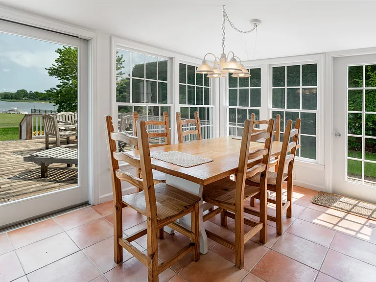 81 Scotts Landing Rd — Photo 11