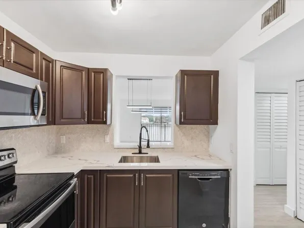 8700 N Sherman Cir, Miramar, FL 33025